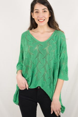 Ανοιξιάτικη πράσινη πλεκτή μπλούζα